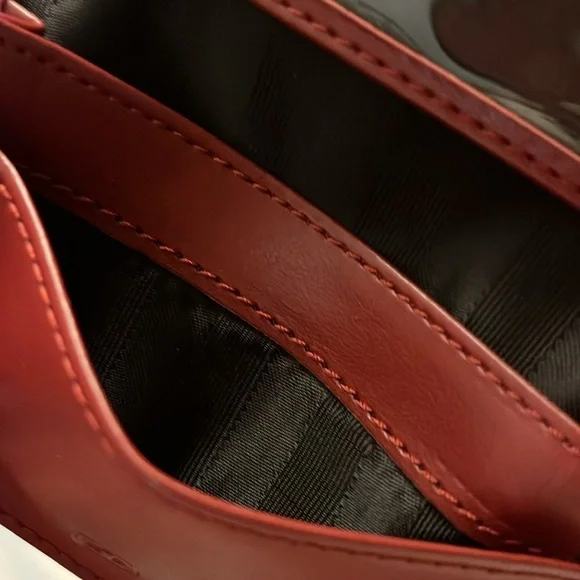 Wenger Red Leather Card Case Wallet Makers of the Genuine Swiss Army Knife - Picture 10 of 12